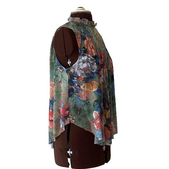 Deletta Floral Pullover Sleeveless Top with Smocked Front - Picture 5 of 6